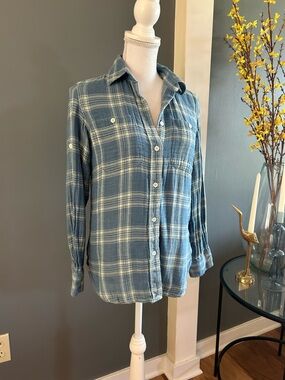 Ralph Lauren Blue Plaid Button-Up Shirt~Size Small